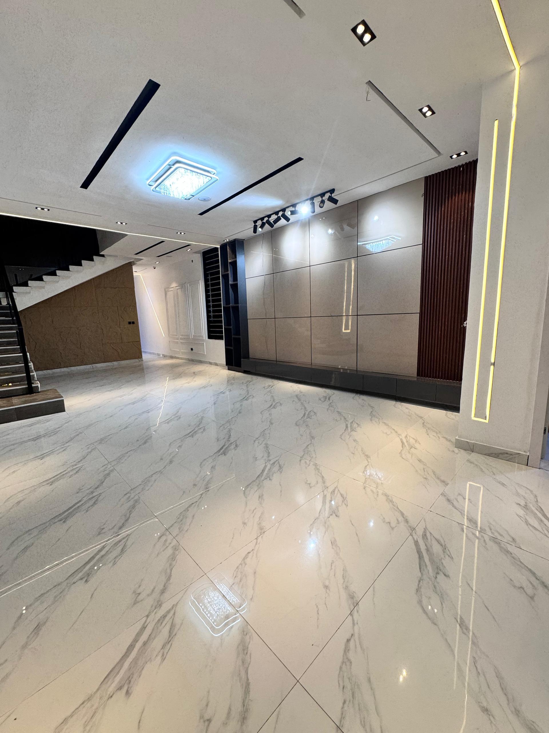 Trophy Luxury